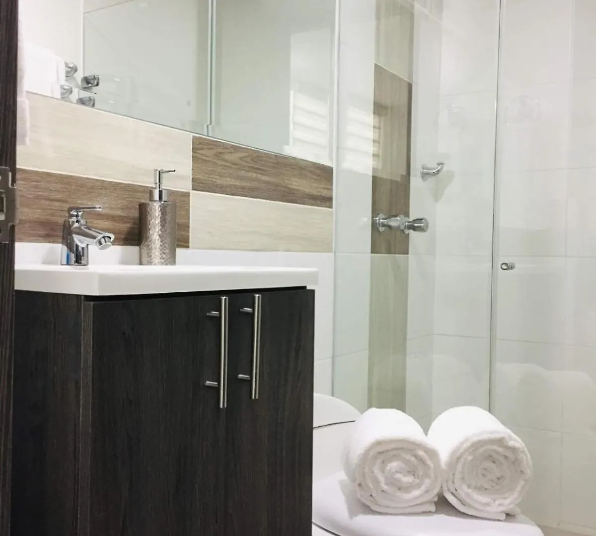 Апартаменты 805-3 Depa Al Sur Elevador Parqueo Aa Balcon Pool Кали