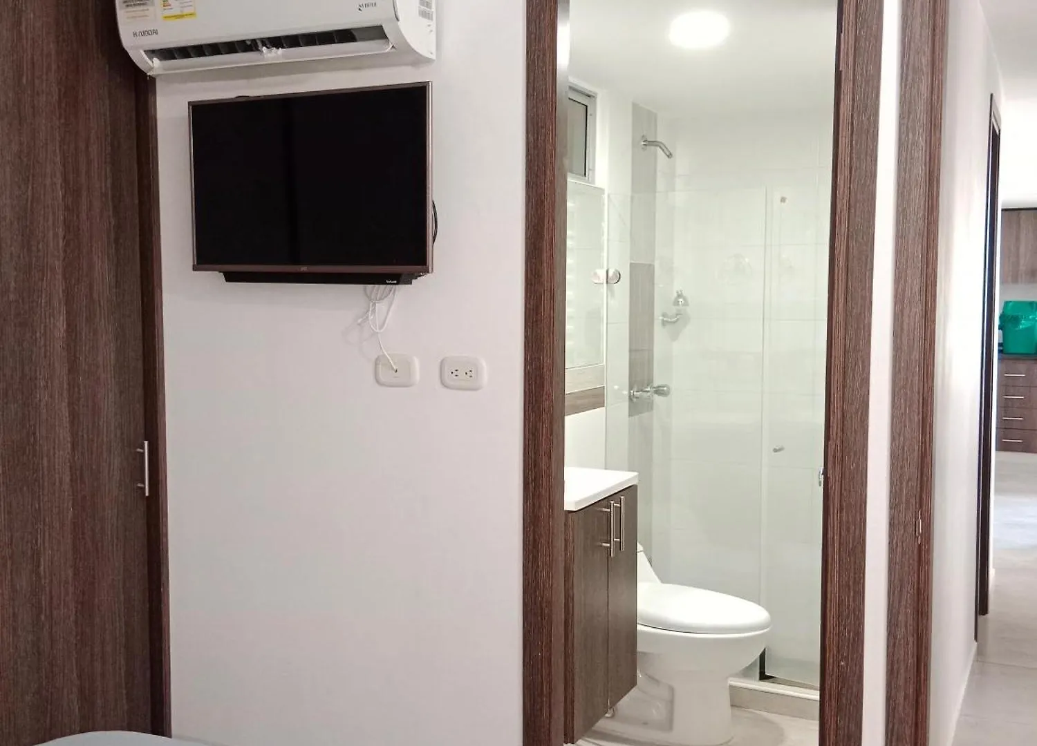 Апартаменты 805-3 Depa Al Sur Elevador Parqueo Aa Balcon Pool Кали